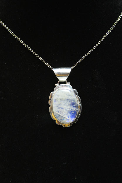 Moonstone pendant in .925 silver