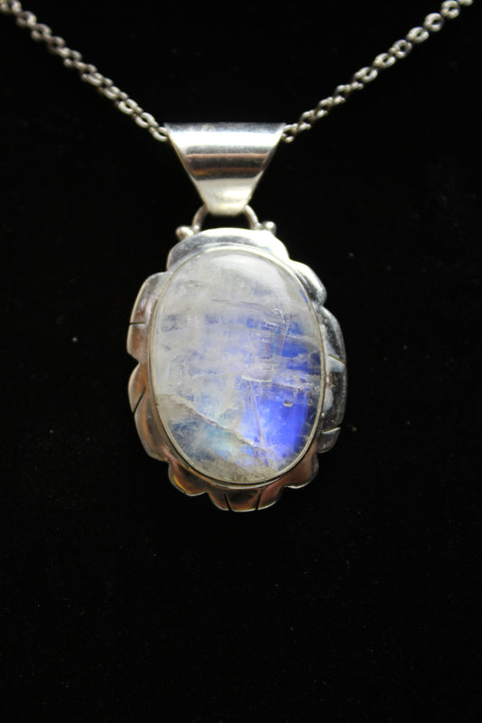 Moonstone pendant in .925 silver