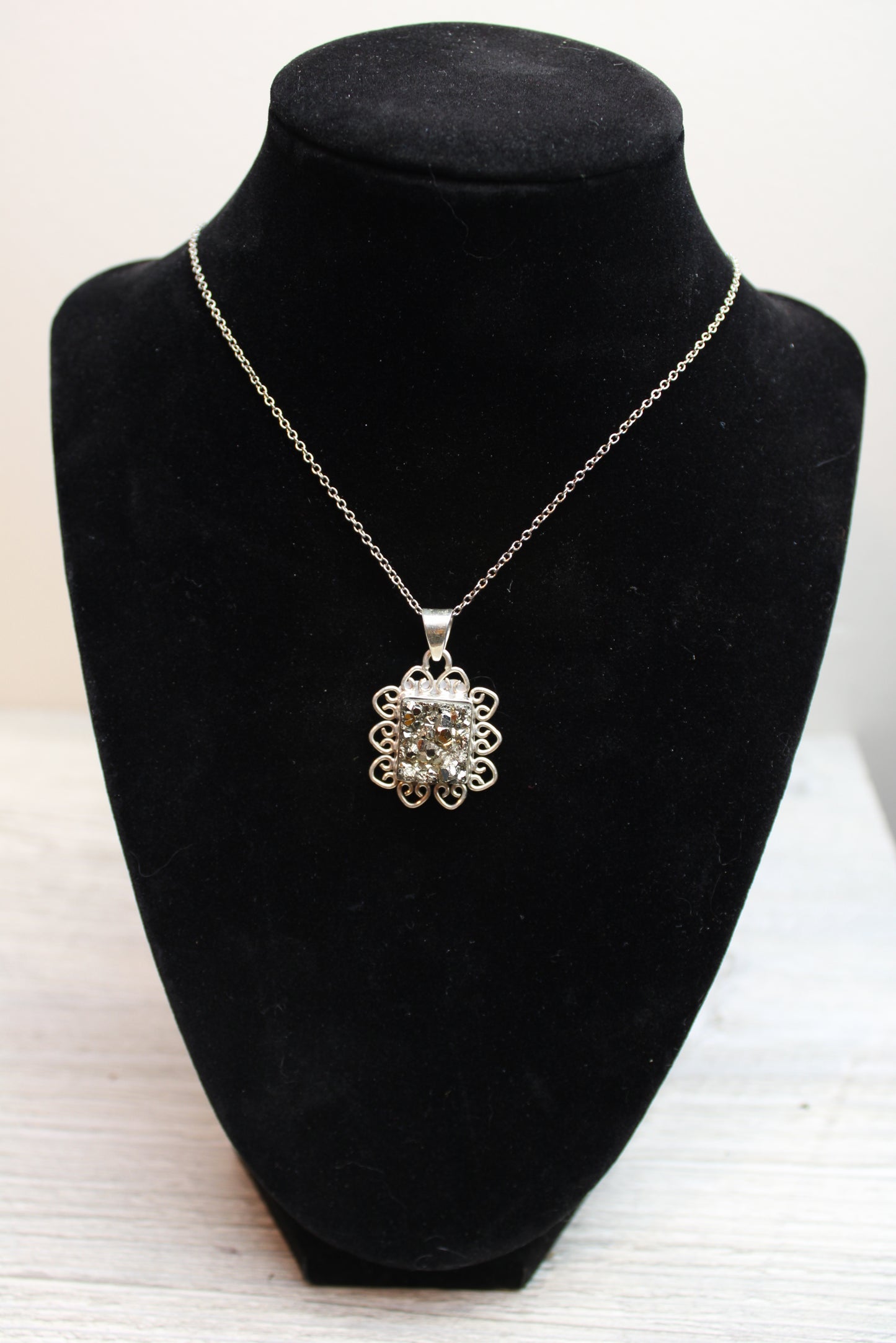 Pirite pendant in .925 silver