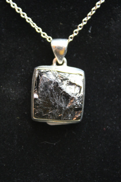 Shungite pendant in .925 silver