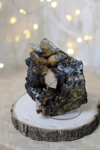 Sugar quartz over green quartz