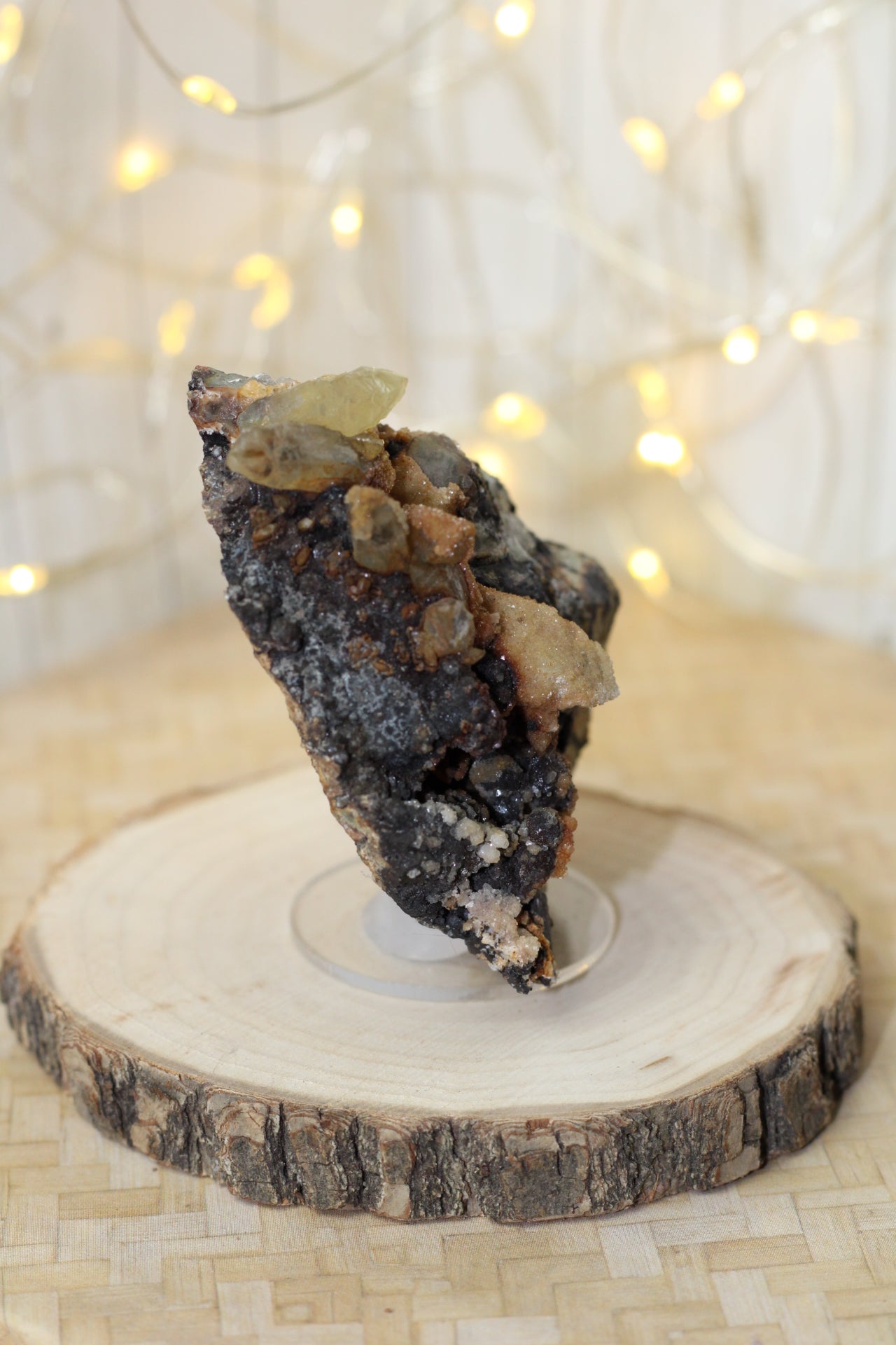 Sugar quartz over green quartz